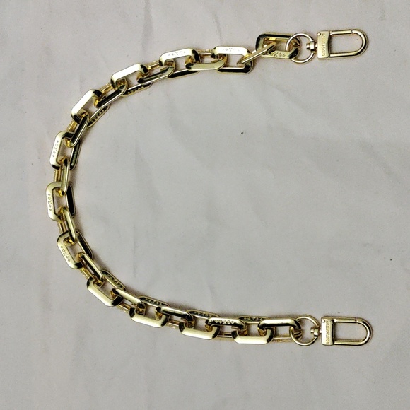 Designer Inspired Accessories Designer Inspired Link Handlestrap